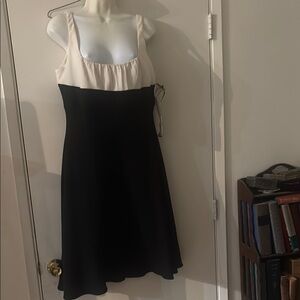 Jones New York Black and White Midi Dress